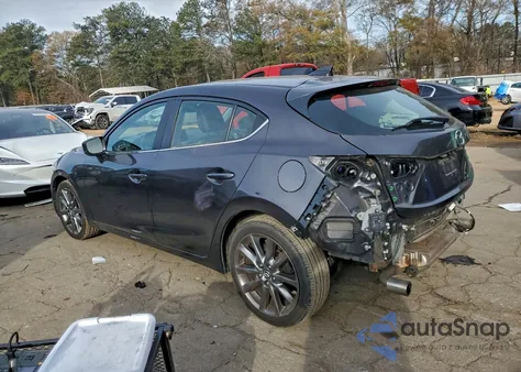 2018 Mazda 3 Touring z USA, uszkodzony, nr VIN 3MZBN1L38JM268649